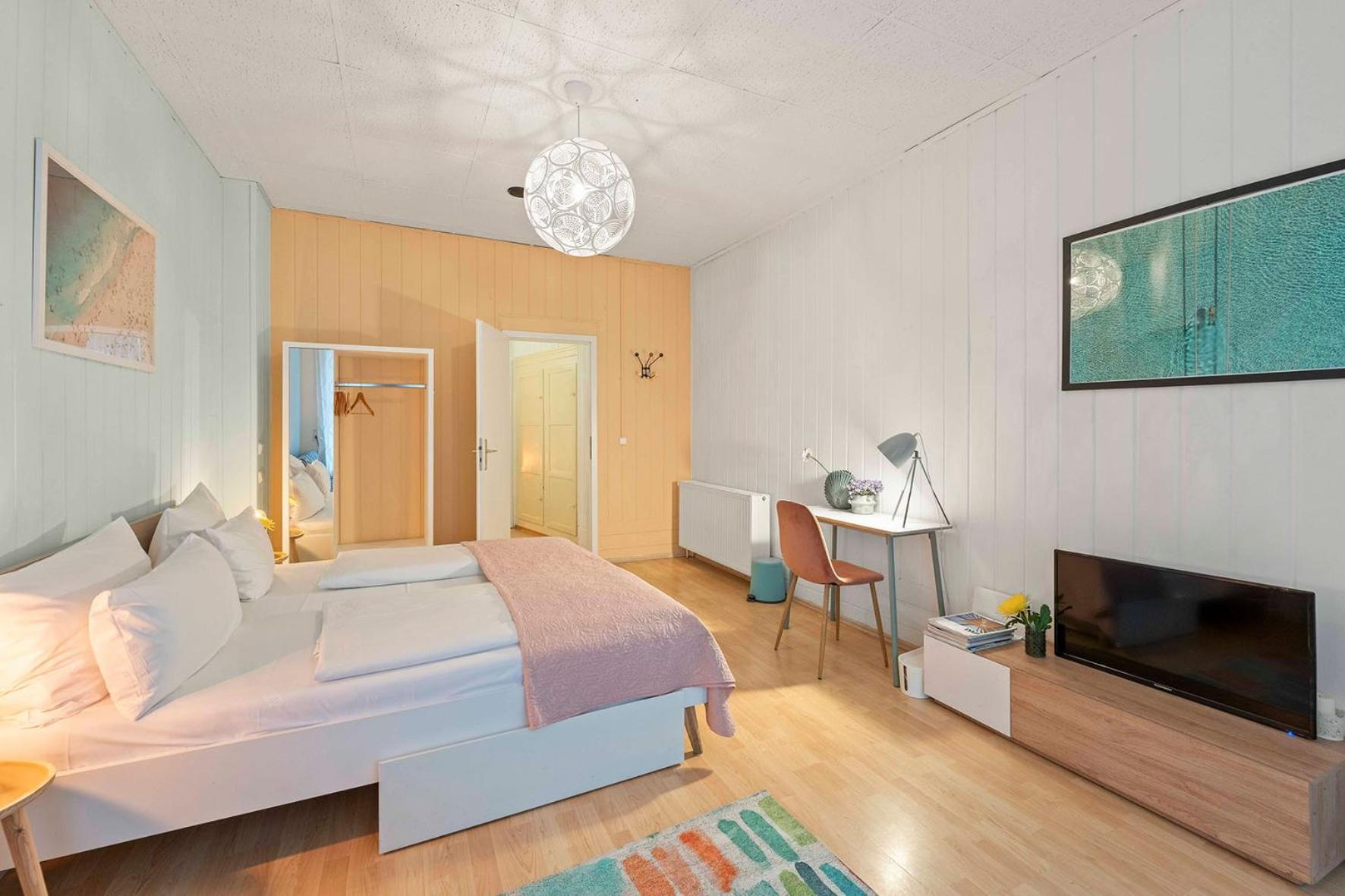 33 H S-bahn Schoenhauser Allee Appartement Berlin